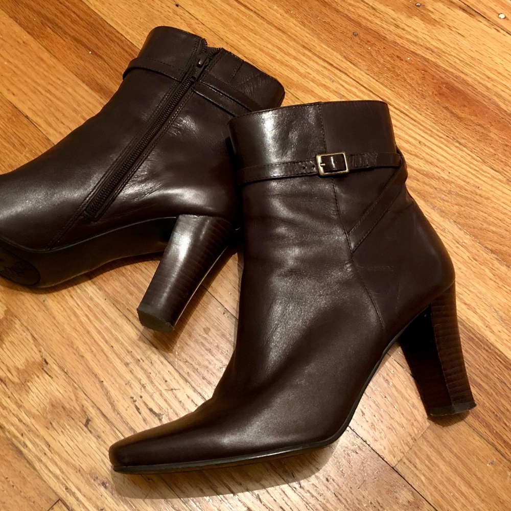 Bandolino Dark Brown Leather Ankle Boots